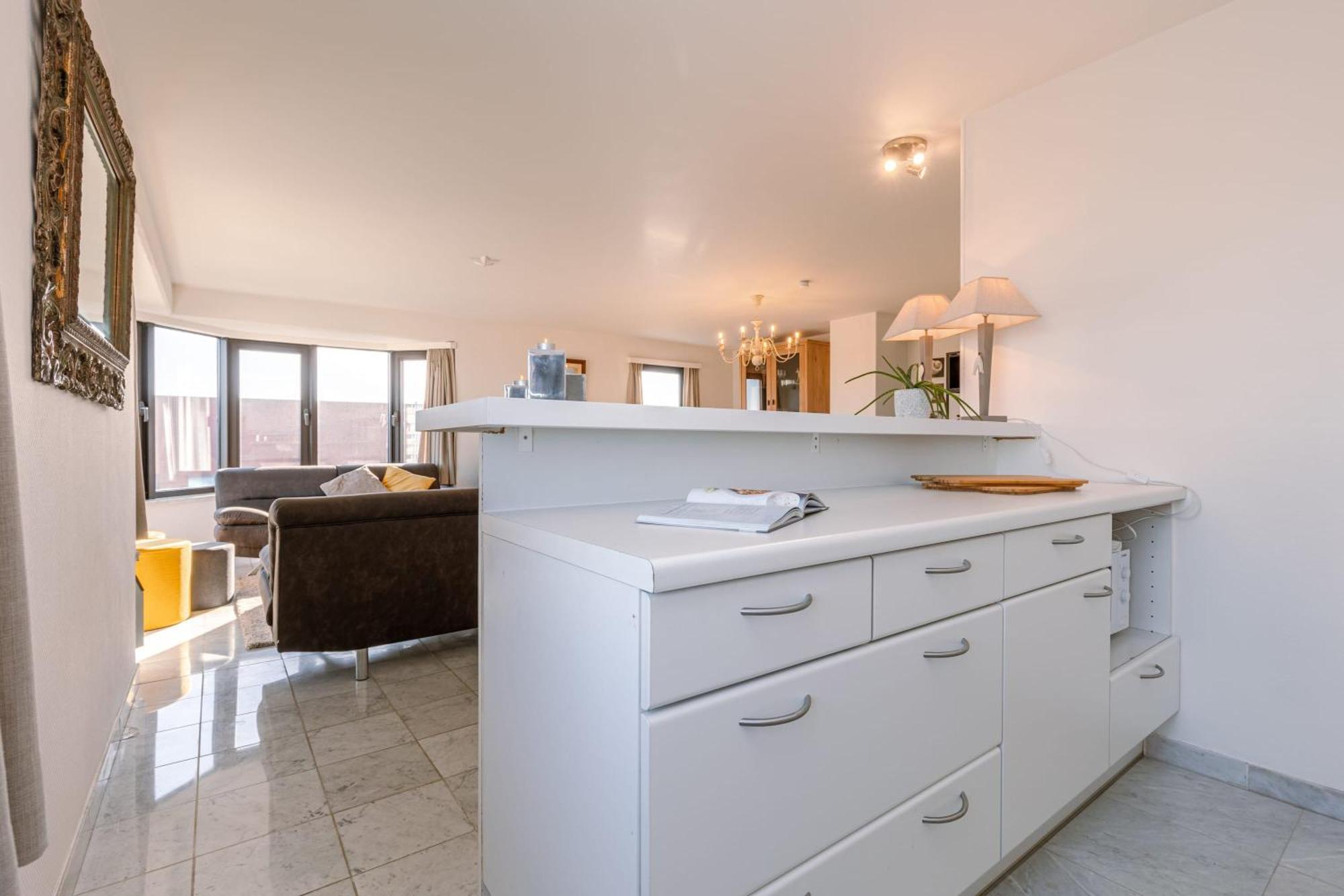 Huswell - Spacious & Modern Sea View Apartment With Garage Oostende Buitenkant foto
