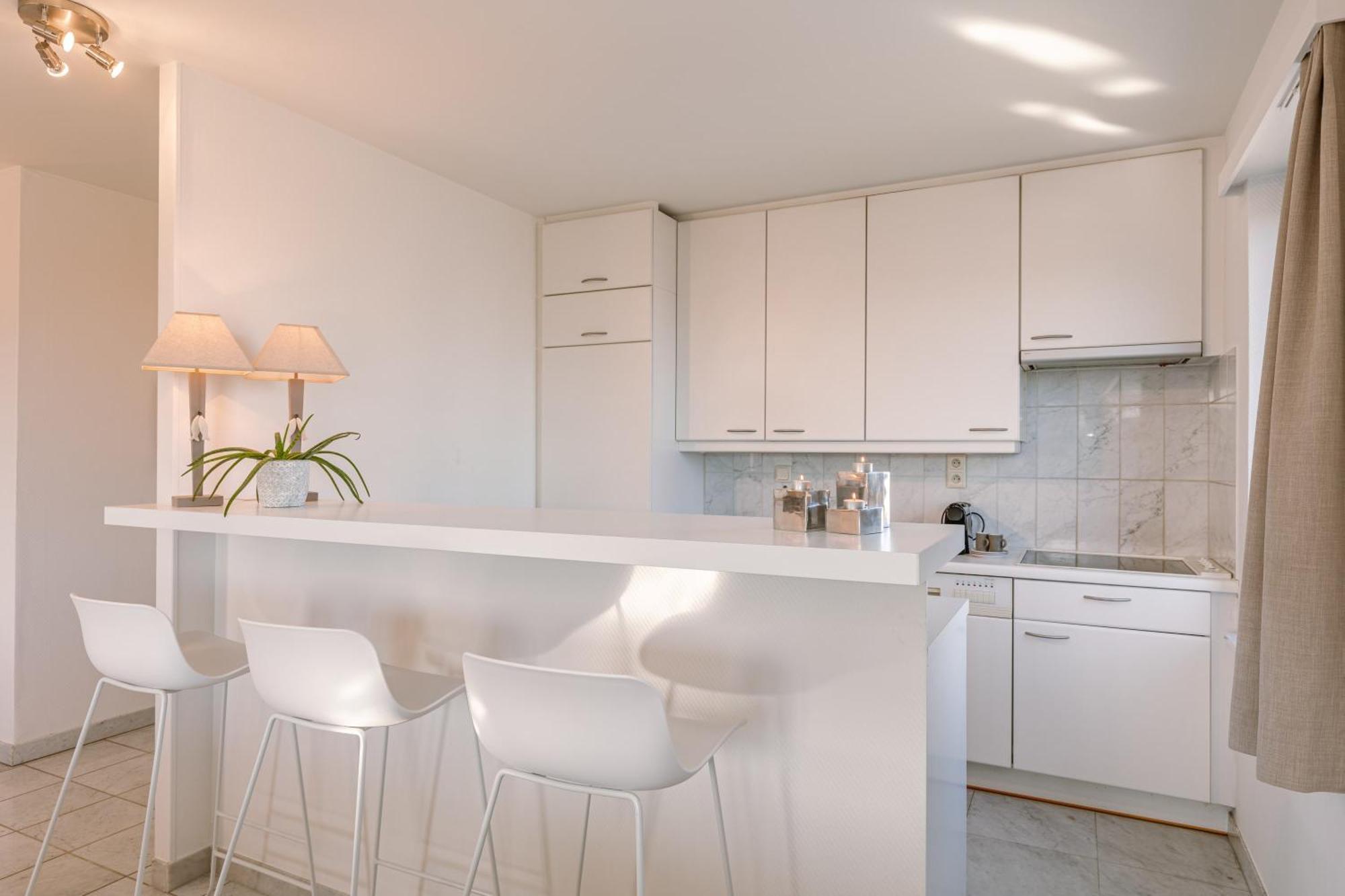 Huswell - Spacious & Modern Sea View Apartment With Garage Oostende Buitenkant foto