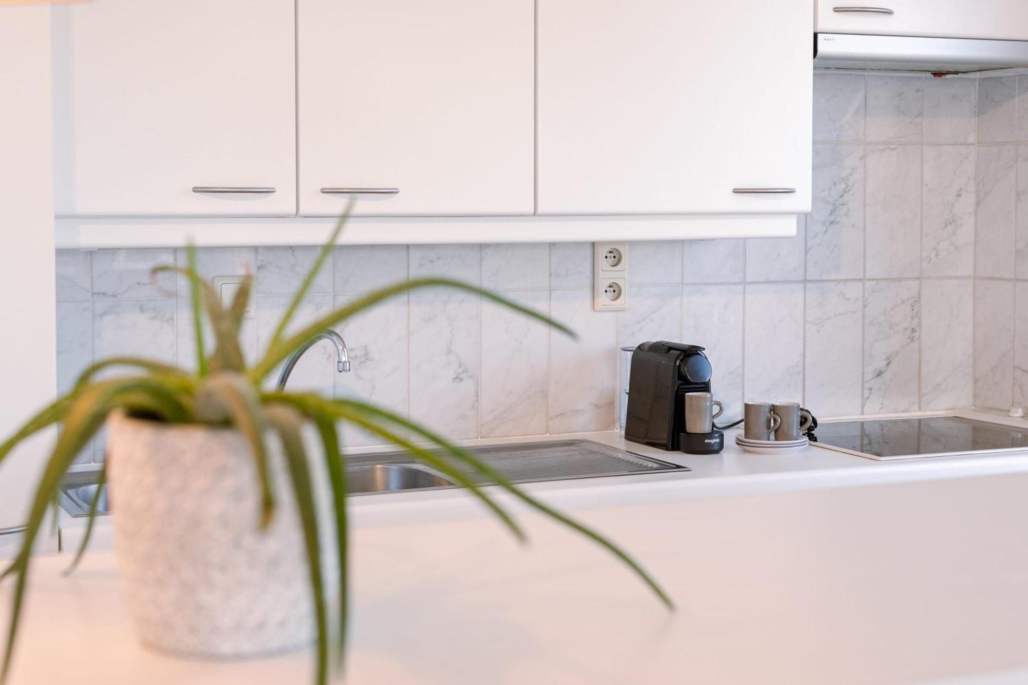 Huswell - Spacious & Modern Sea View Apartment With Garage Oostende Buitenkant foto