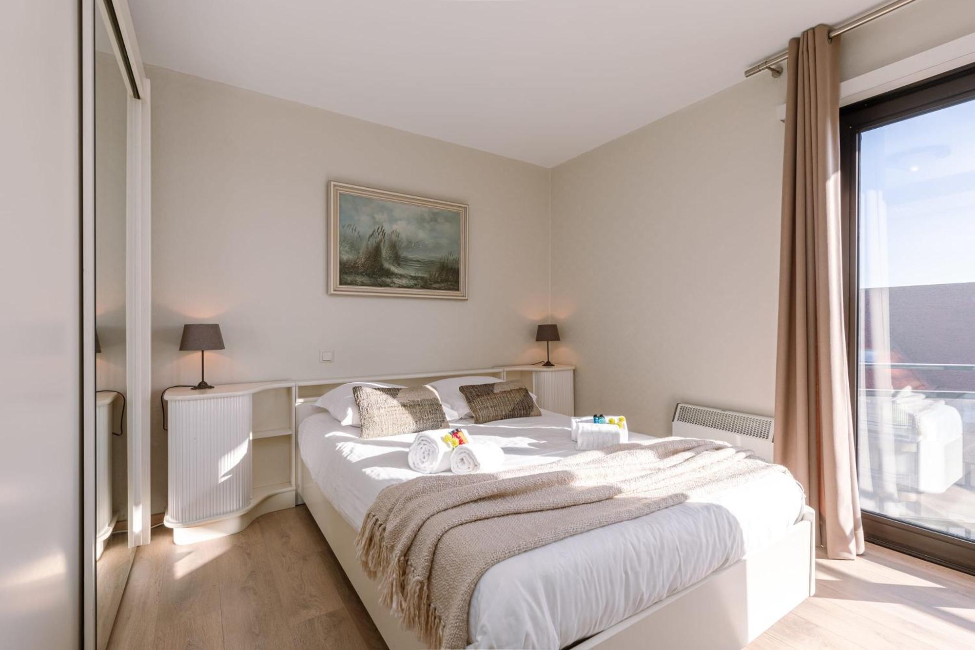 Huswell - Spacious & Modern Sea View Apartment With Garage Oostende Buitenkant foto